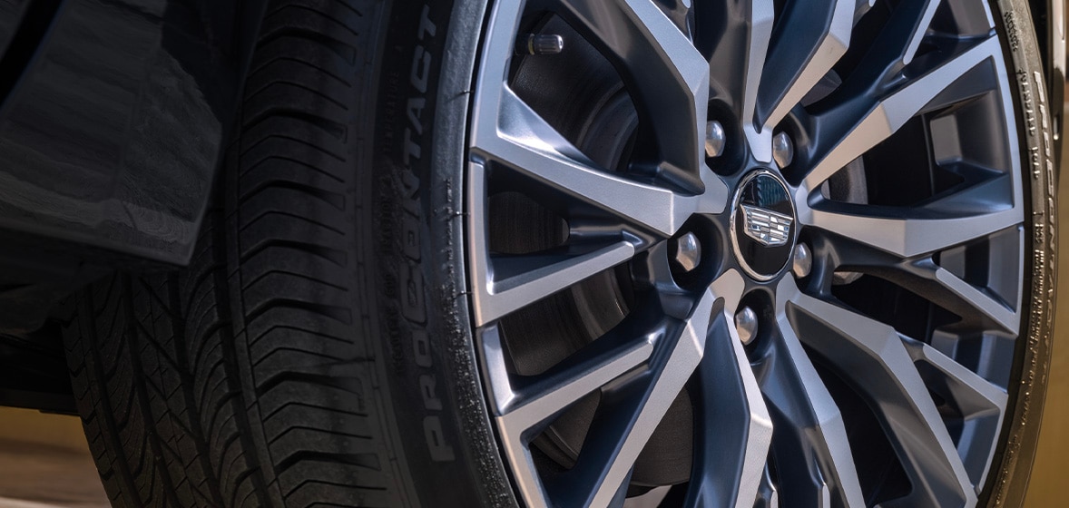 Rines de aluminio de 20 pulgadas en tu camioneta compacta Cadillac XT4 2025
