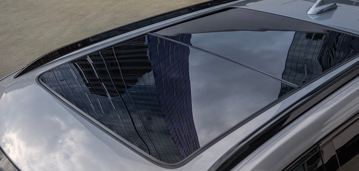 Cadillac XT4 2025 con quemacocos eléctrico panorámico