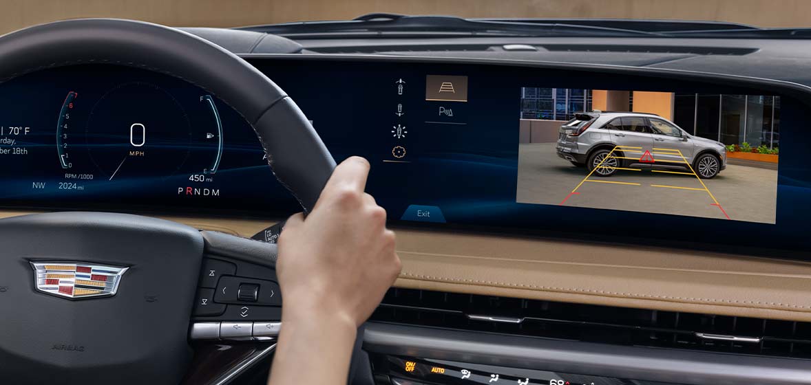 Cadillac XT4 2025 con asistente de mantenimiento de carril