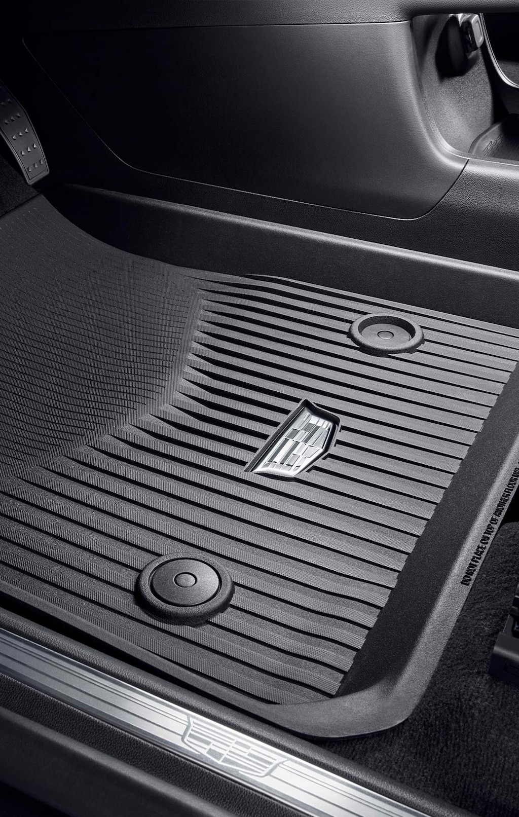 Tapete de vinil rígido para tu SUV de lujo, Cadillac XT5 2024