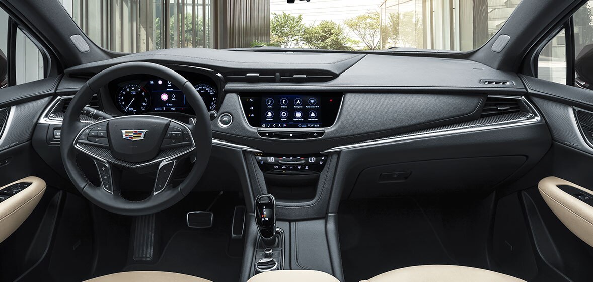 Interior forrado en piel de tu camioneta grande de lujo, Cadillac Escalade-V 2024