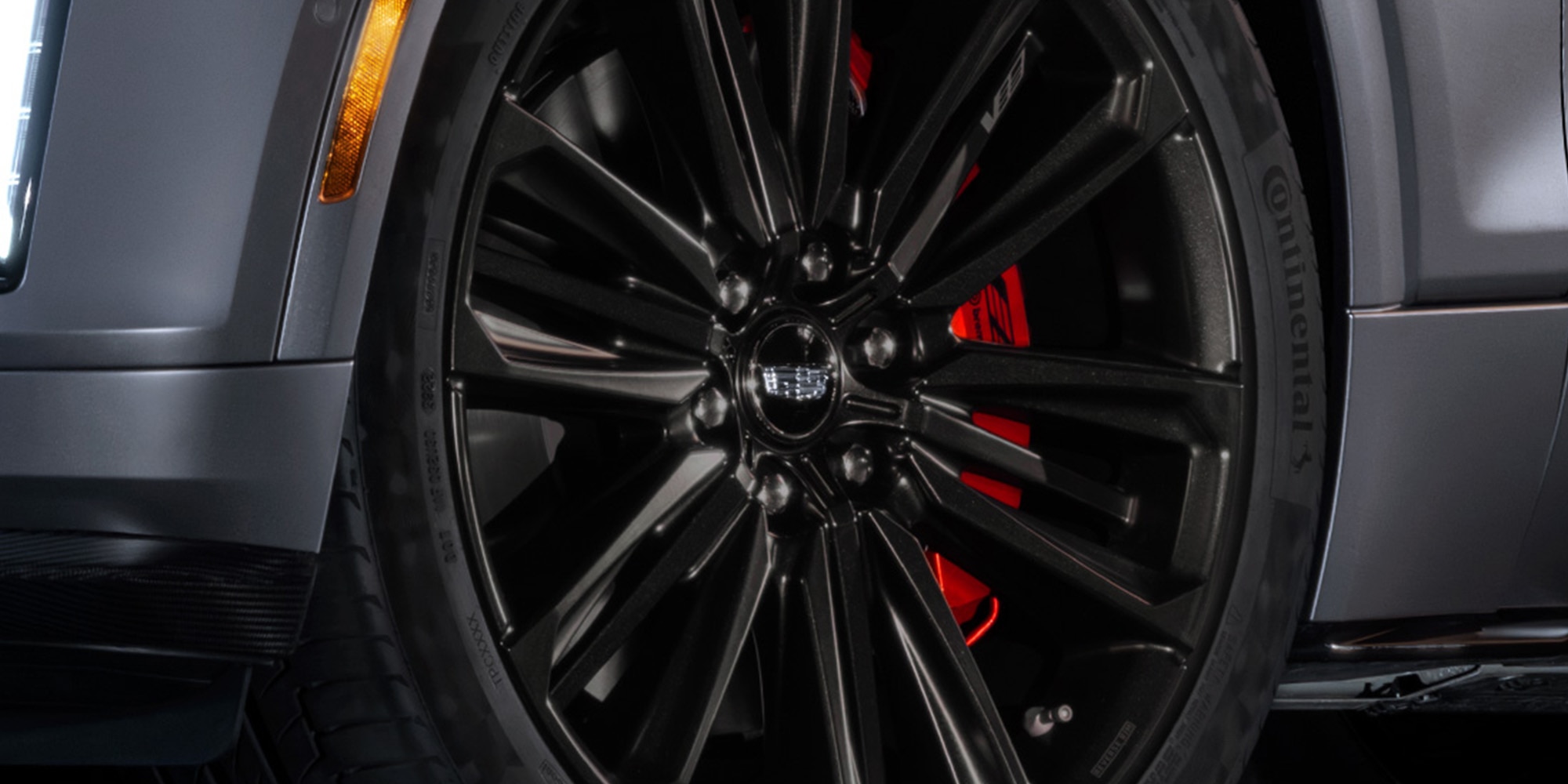 Rines de aluminio color grafito en Cadillac Lyriq-V