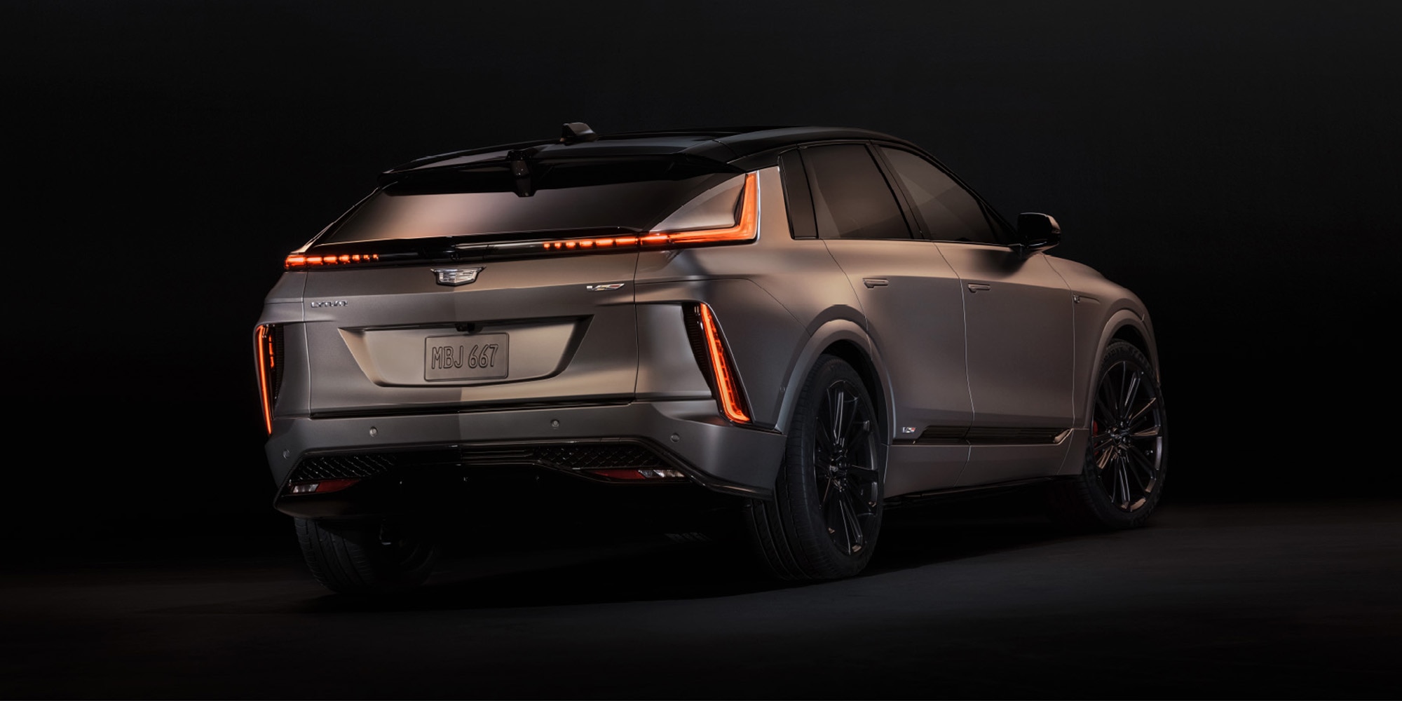 Carga rápida de hasta 120 km en tu Cadillac Lyriq-V SUV eléctrica de lujo