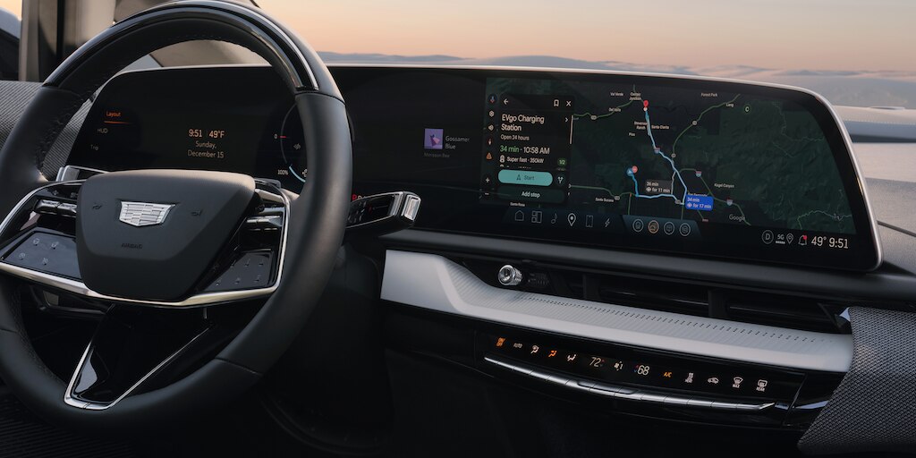 Cadillac OPTIQ 2027, SUV eléctrica con pantalla LED de 33 pulgadas